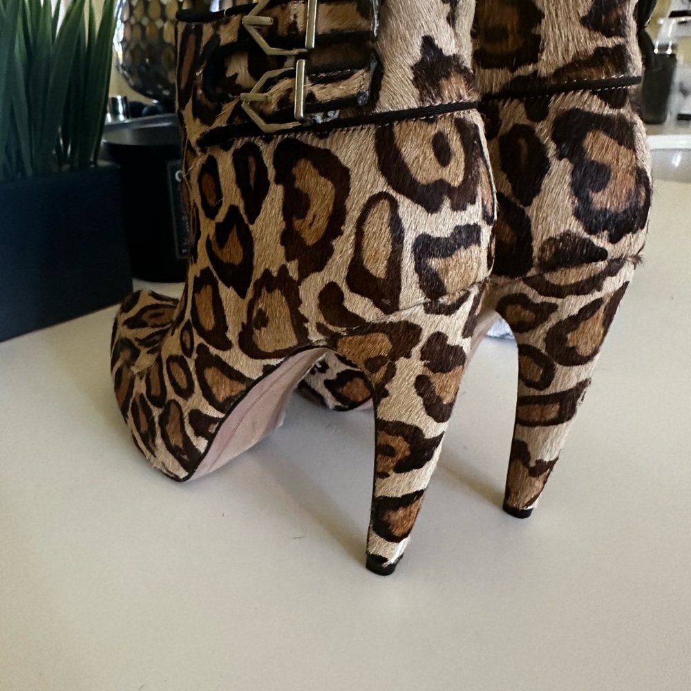 Sam Edelman Leopard boots - Picture 6 of 6